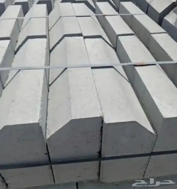 مقاول بناء و رصيف وانترلوك وزفلت و دفينه سباكة وكهرباء زف 0