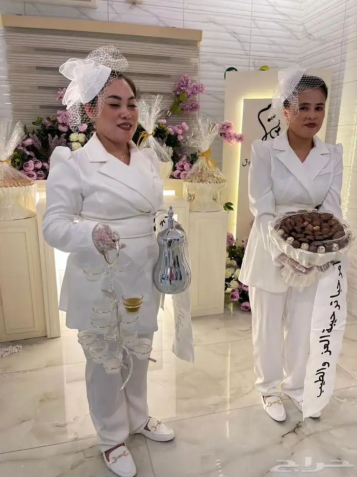 عربة كوفي _ كورنر تعبئة عطور _ ضيافة _ كورنر ورد 6