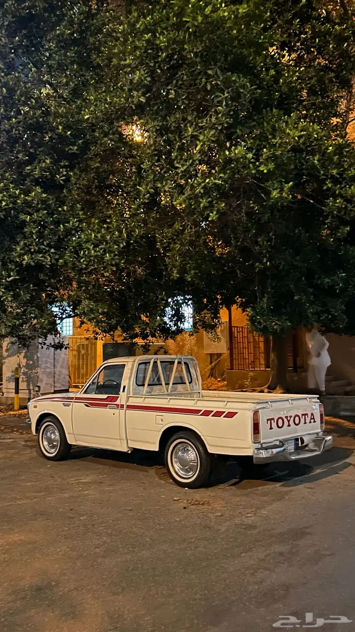 هايلوكس 1978 كلاسيك للتأجير 2