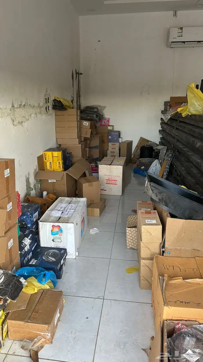 قطع غيار ديهاتسو وشاحنات للبيع 1