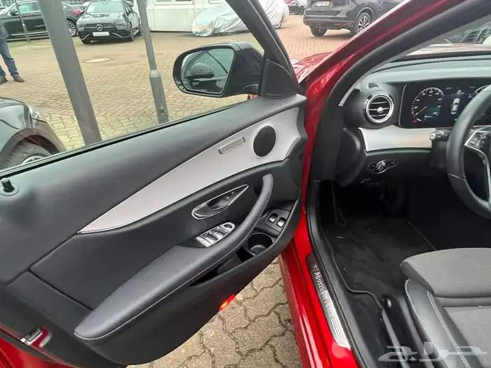 مرسيدس هايبرد اخوالجديد E300 2022 12