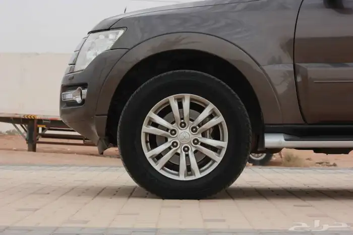 باجيرو 2016 GLS دفلك ثلاجة مكيفين تماتيك مكينة 3.8 14