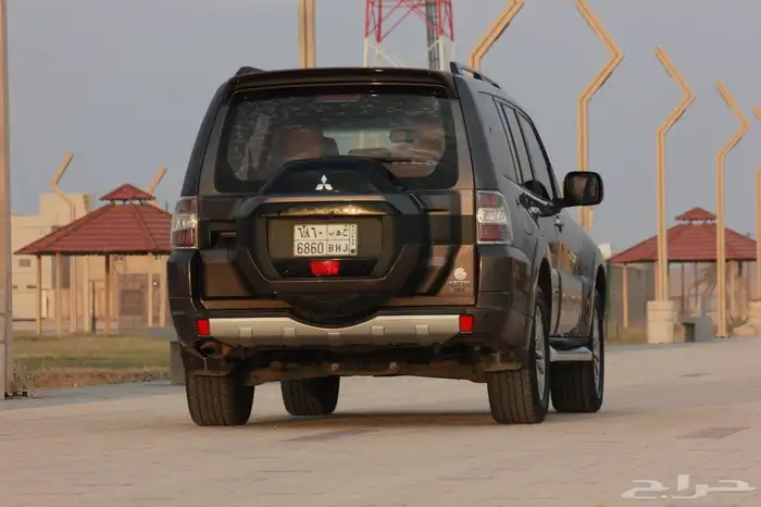 باجيرو 2016 GLS دفلك ثلاجة مكيفين تماتيك مكينة 3.8 5