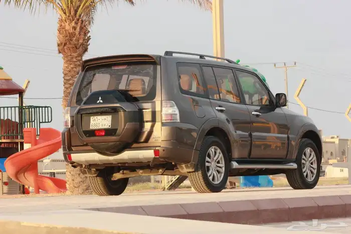 باجيرو 2016 GLS دفلك ثلاجة مكيفين تماتيك مكينة 3.8 9