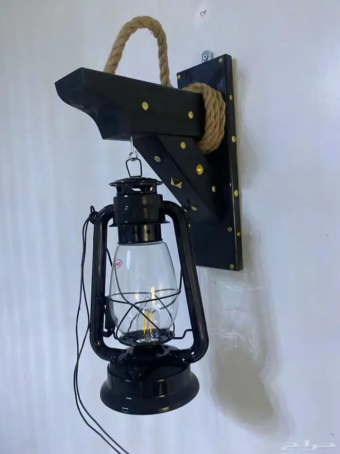 فوانيس تراثية مع قاعدةجدا رية 4