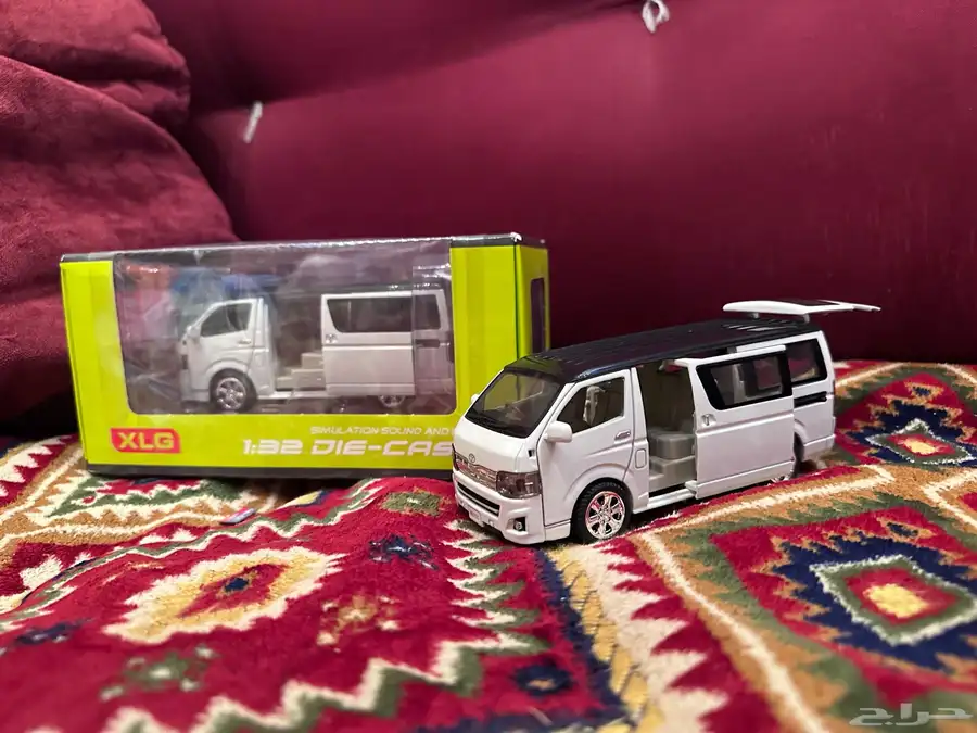 مجسم باص تويوتا 2