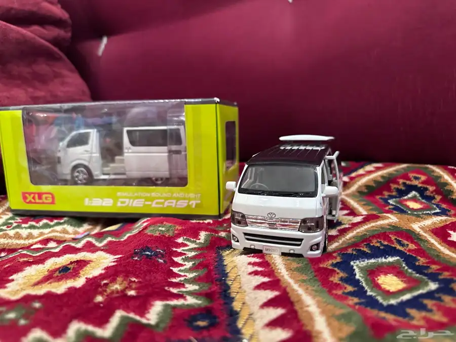 مجسم باص تويوتا 1