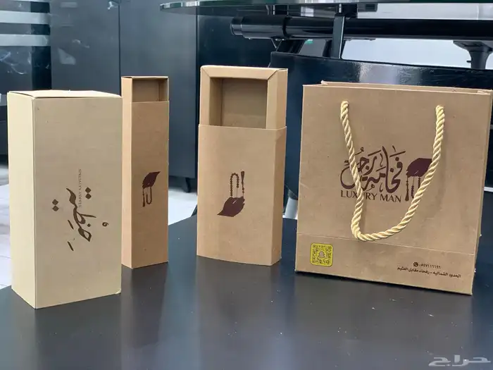 تصميم طباعة مطبوعات علب بوكسات بكجات أكياس كروت استيكر 0
