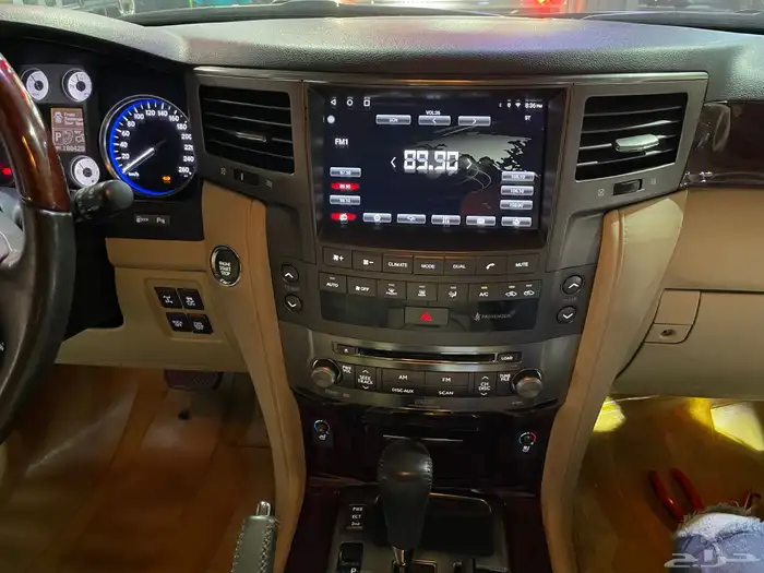شاشة جيب لكزس LX570 2010 نظام اندرويد 4