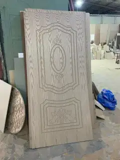 خصمات علي جميع انواع الأبواب الخشب 1