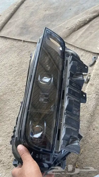 شمعه يمين 2023 BMW X7 0