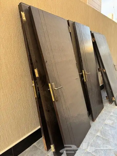 أبواب خشبية بحالة ممتازة 7