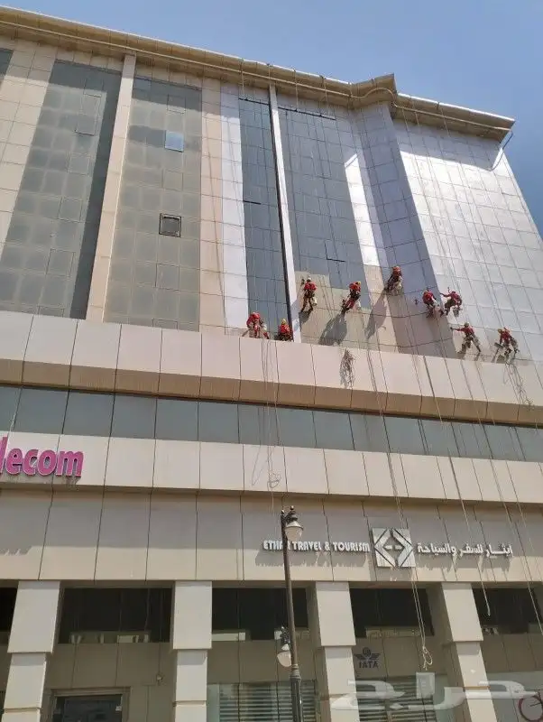 تنظيف واجهات زجاجية بجدة 1