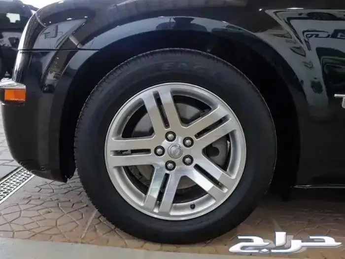 كرايزلر C300 موديل 2005 3