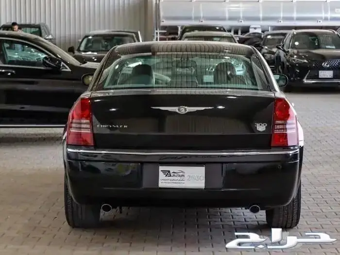 كرايزلر C300 موديل 2005 12