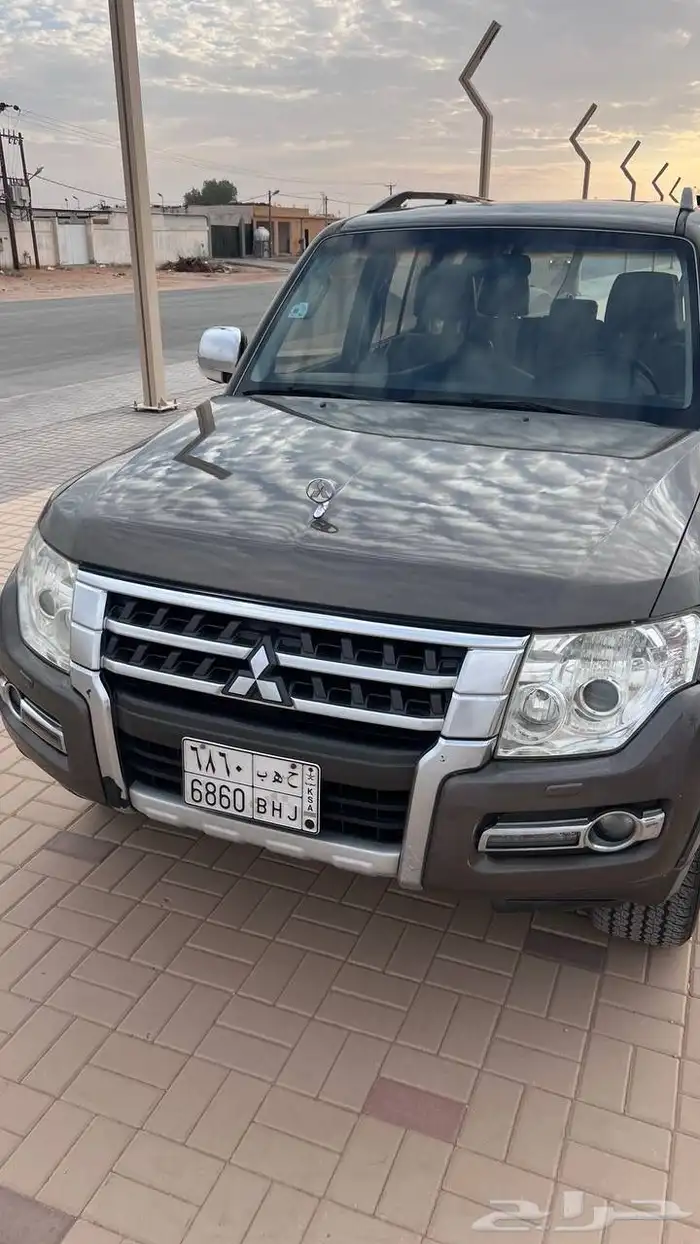 باجيرو 2016 GLS دفلك ثلاجة مكيفين تماتيك مكينة 3.8 20