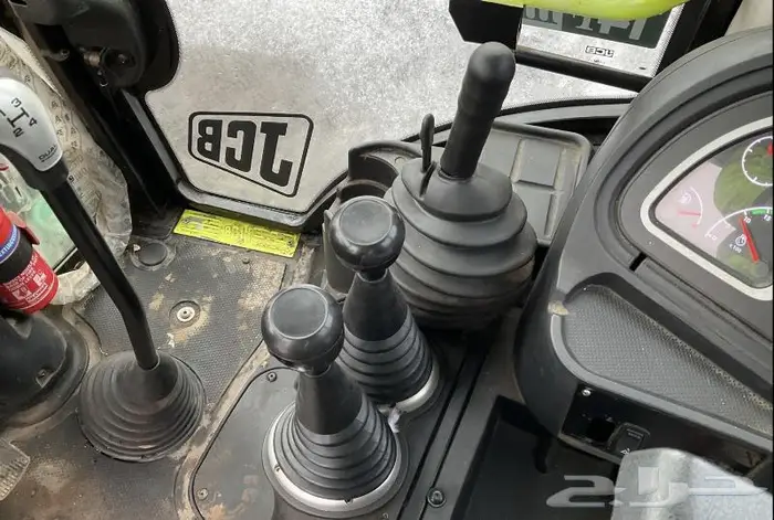 باكهولودر JCB 3CX موديل 2019 رقم القطعة 153 للبيع 9