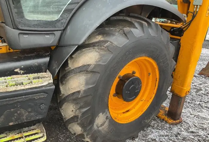 باكهولودر JCB 3CX موديل 2019 رقم القطعة 153 للبيع 11