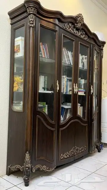 طاولة إجتماعات أو طعام كبيرة مع دولاب وتسريحة 5