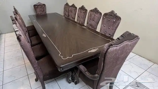 طاولة إجتماعات أو طعام كبيرة مع دولاب وتسريحة 0