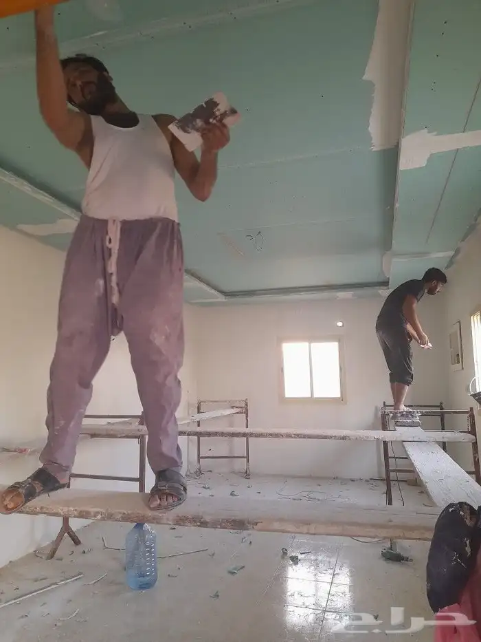 صباغ دهان بويات عوازل ديكورات ترميم شامل 0