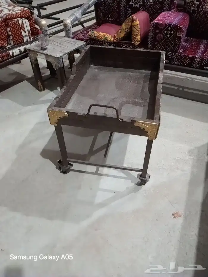 طاولات وكراسي 17