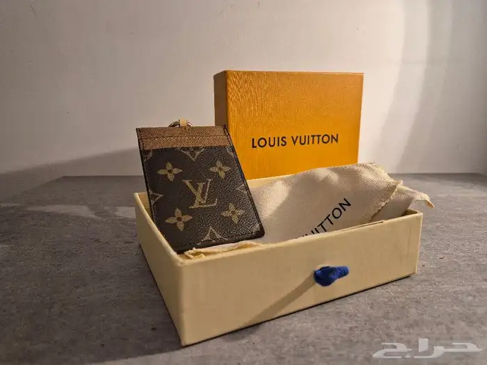 Louis viutton Id holder حامل بطاقة لويس فيتون المنتج جديد 2