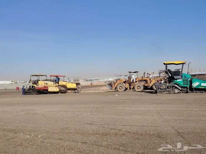 نقوم بأعمال الاسفلت المبشور والتوريد 1