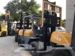 رافعات شوكية للايجار 3