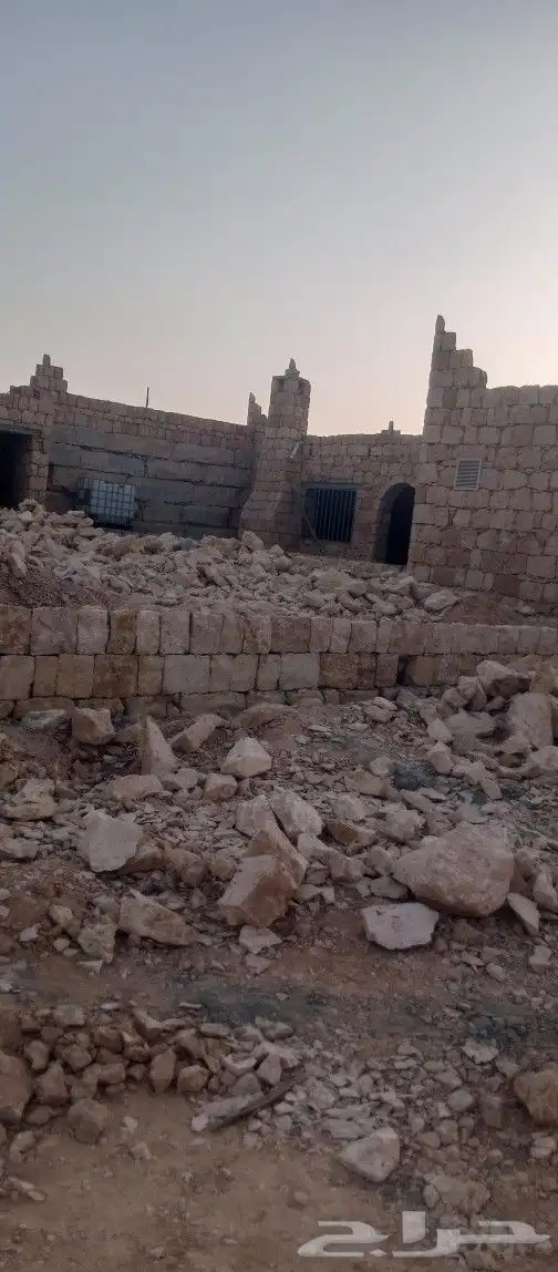 نقوم با بنا الاحجار الطبيعة 0