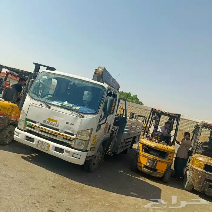 تا اجير جميع انواع الرافعات الشوكيه يومي شهري مشور 3