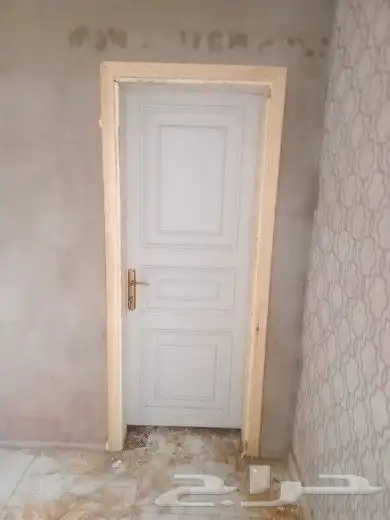 ابواب خشب للبيع مستعمل نضيف 2