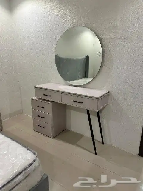 التسريحه و شفنيره و كومودينا و دولاب ملابس 0