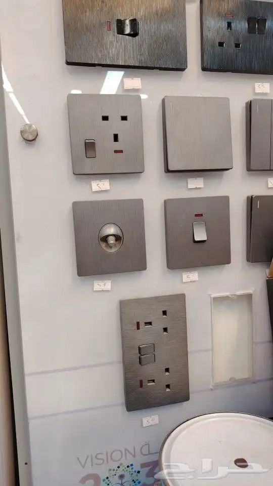 ابو مجد لجميع أعمال الكهرباء المنزليه تأسيس وتشطيب عمائر 0