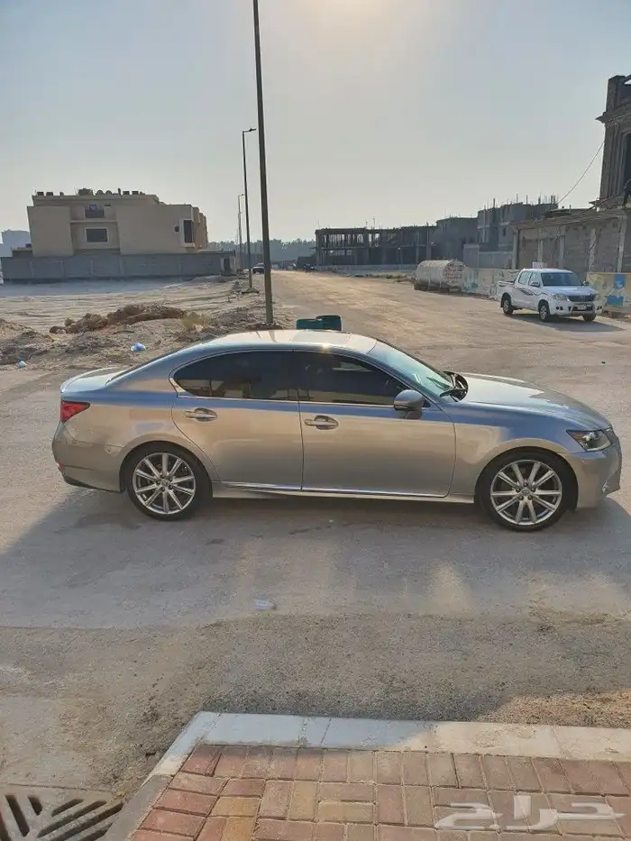 لكزس GS 350 موديل 2015 لون بلاتينيوم ب 100 الف 11