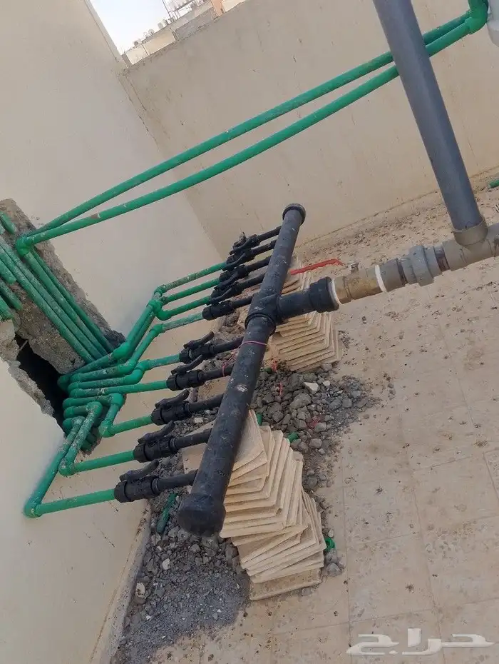 يوجد جميع الفنين للكهرباء والسباكه والريسفروTv 5