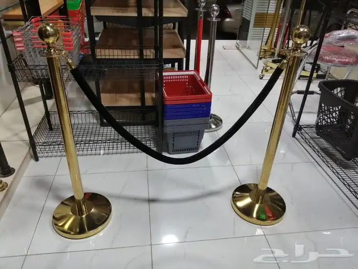 عمدان حواجز تنظيم ممرات فضي ذهبي سحاب 7