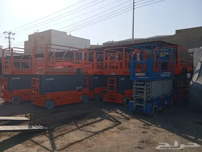 سيزرلفت مانلفت للايجار تاور لايت رافعه شوكية 10طن 7طن ايجار 4