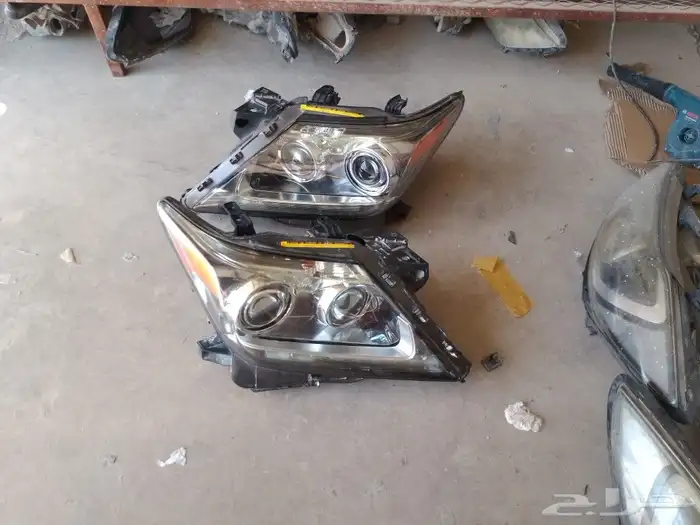 يوجد لدينا طقم شمعات لكزز مديل 2015 1