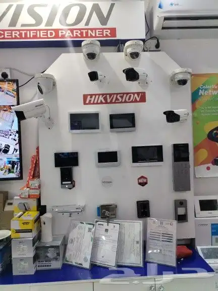 كاميرات مراقبة وانظمه امنيه  صوتيات  مداخل باركنج 0