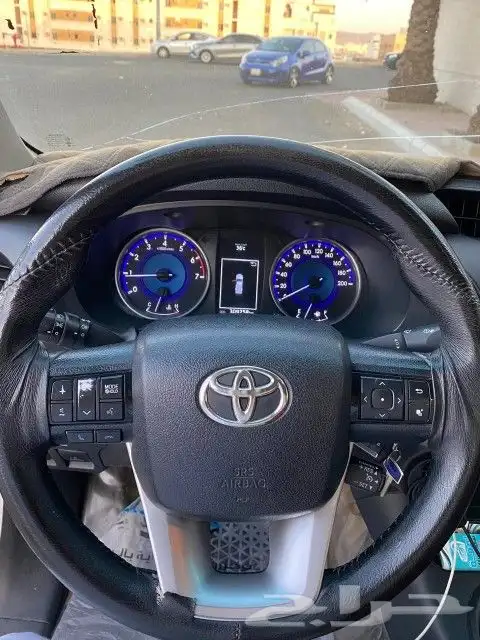 هايلوكس 2018 وكاله تم البيع تم البيع 8