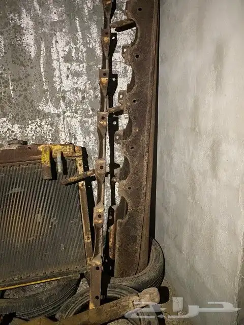 سلام عليكم للبيع قطع بلدوزر 65  6 0