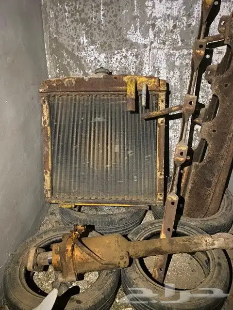 سلام عليكم للبيع قطع بلدوزر 65  6 5