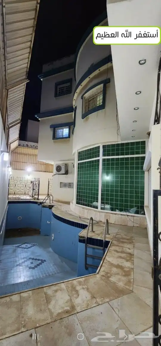 للبيع فيلا في حي المحمديه قريب شارع الامير سلطان جده 1