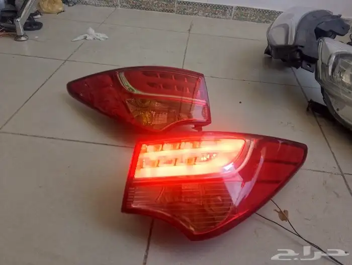 يتوفر لدينا اصطبات او اسطب خلفيه سنتافي 2013 - 2015 اصلي وكا 1