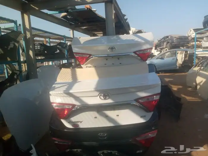 يتوفر لدينا شنطه كامري خلفيه مديل 2016 2017 2