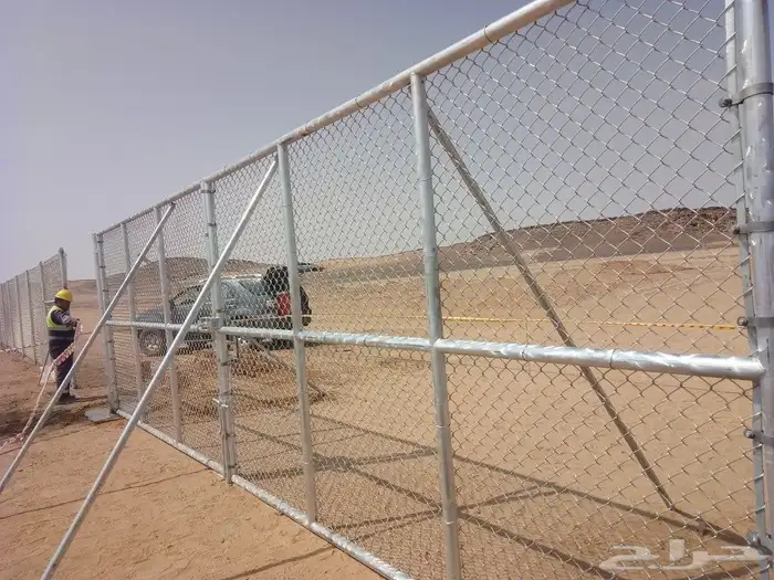 نحن نقوم بتوريد وتركيب جميع انواع الشبوك مزارع كسرات ملاعب 0