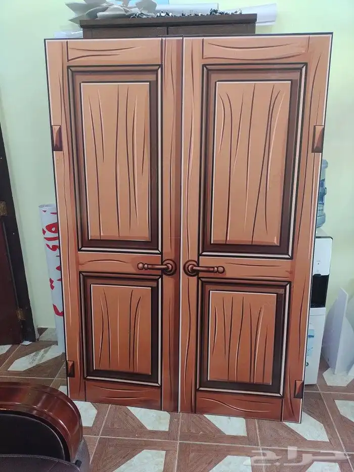 بوثات وجميع مجسمات الفلين وعجلة الحظ 1