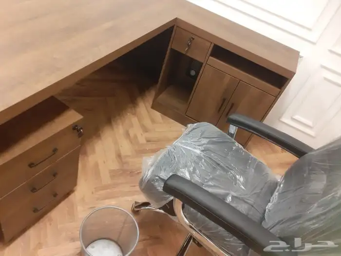 اثاث مكتبي 1