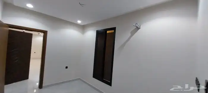 فلل نظام شقق دورين وملحق مودرن 300م منفصله حي الرحمانيه 6